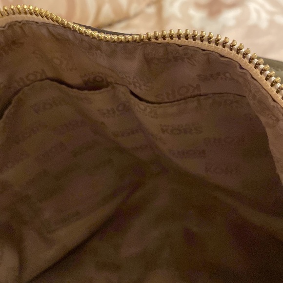 Authentic! Michael Kors Purse! - Picture 9 of 15